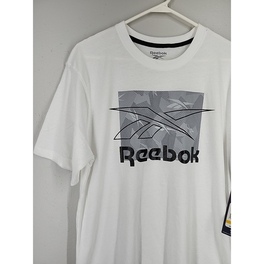 NWT Reebok Stark White With Logo Shirt Mens Size M, Short Sleeveā